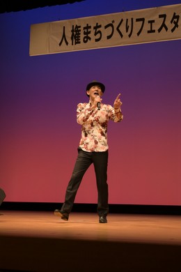 木山裕策さんの美しい歌声が会場に響きました