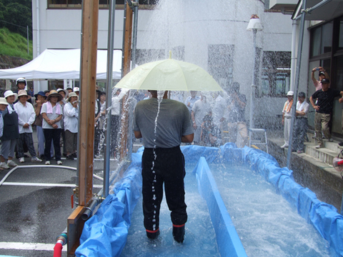 豪雨体験訓練