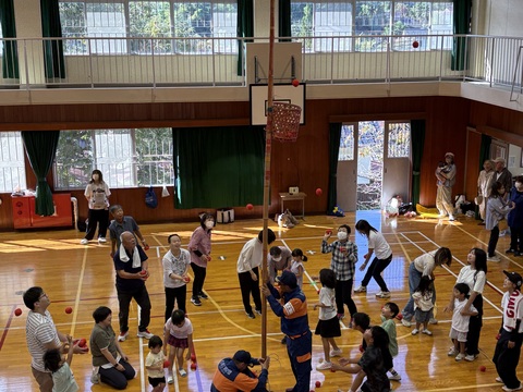 幕山ミニ運動会 【健康福祉部】